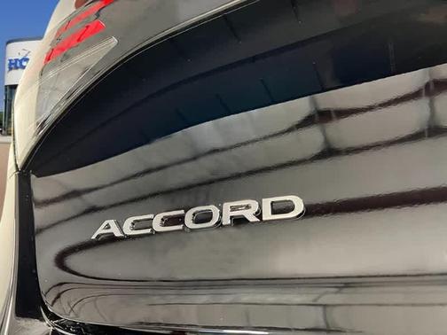2025 Honda Accord LX 1.5T