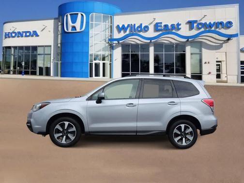 Ice Silver Metallic 2018 Subaru Forester 2.5i Premium