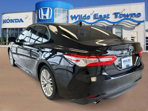 2019 Toyota Camry Hybrid XLE