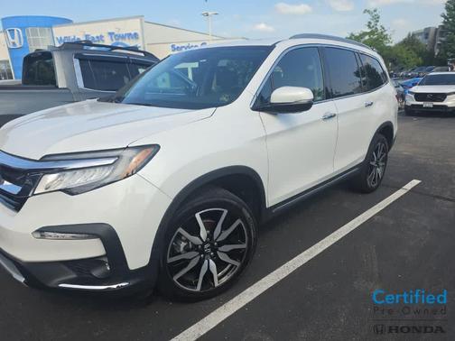 Platinum White Pearl 2022 Honda Pilot Touring 8-Passenger