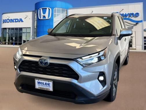 2023 Toyota RAV4 Hybrid XLE Premium