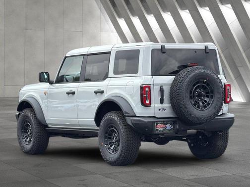 Avalanche Gray 2026 Ford Bronco Badlands
