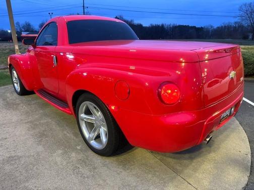 2004 Chevrolet SSR LS 2dr Regular Cab Convertible Rwd SB