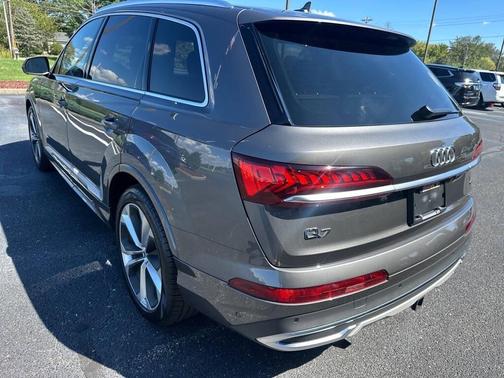 2022 Audi Q7 55 Prestige