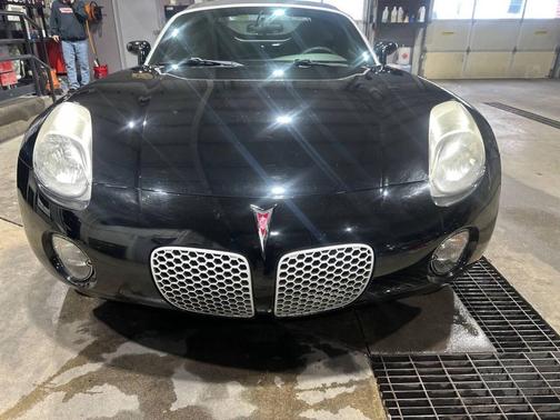 2007 Pontiac Solstice Base 2dr Convertible