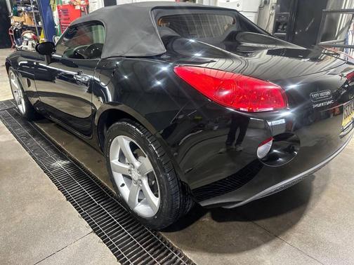 2007 Pontiac Solstice Base 2dr Convertible