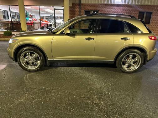 2005 INFINITI FX35 Base