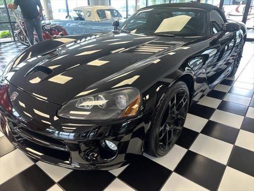2005 Dodge Viper SRT10