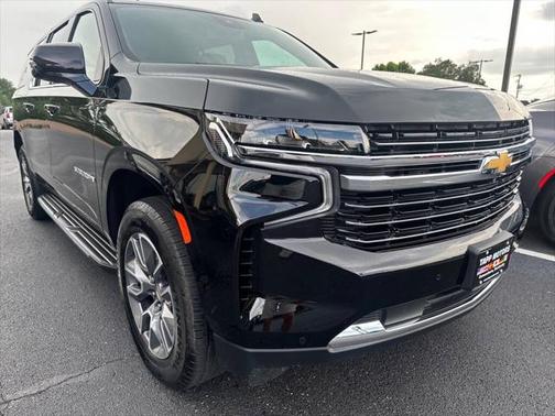 2024 Chevrolet Suburban LT