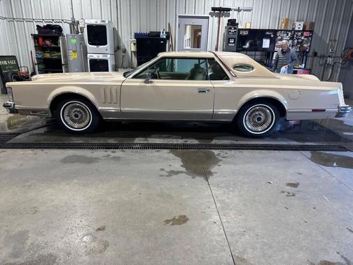 1979 Lincoln Mark V Base