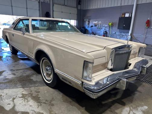 1979 Lincoln Mark V Base