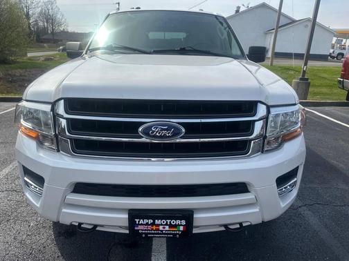 White 2017 Ford Expedition XLT