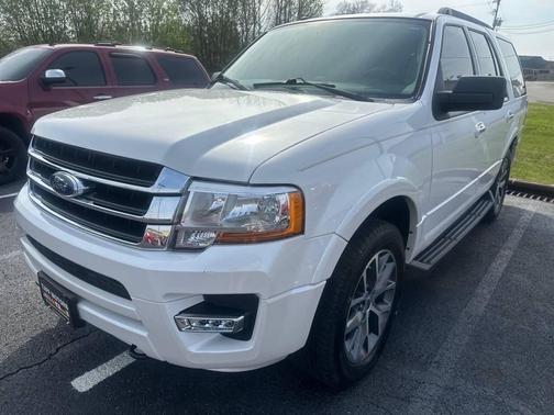 White 2017 Ford Expedition XLT