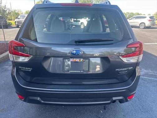 2023 Subaru Forester Base