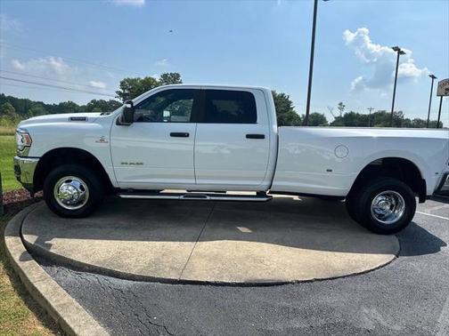 2023 RAM 3500 Big Horn Crew Cab 4x4 8' Box