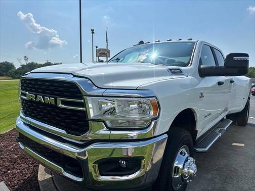 2023 RAM 3500 Big Horn Crew Cab 4x4 8' Box