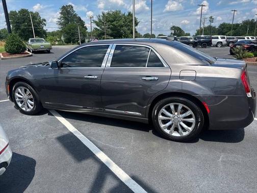 2018 Chrysler 300 Touring