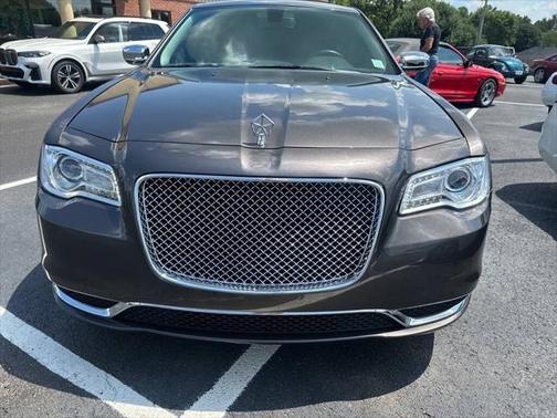 2018 Chrysler 300 Touring