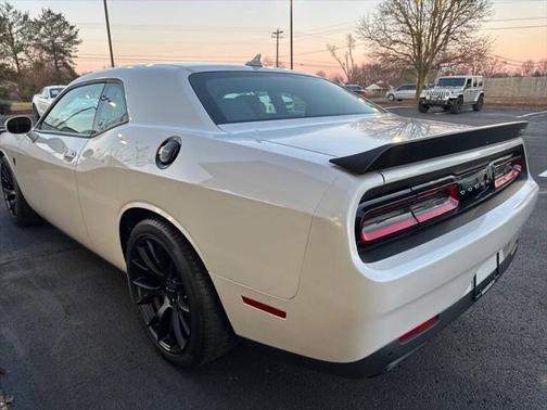 2015 Dodge Challenger SRT Hellcat