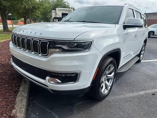 2022 Jeep Wagoneer Series II 4x4