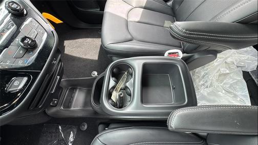 Silver Mist Clearcoat 2026 Chrysler Pacifica L