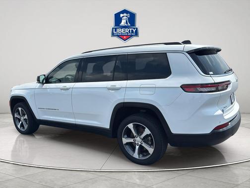 Bright White Clearcoat 2023 Jeep Grand Cherokee L Limited