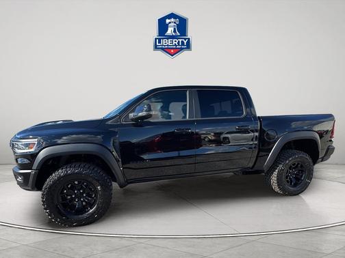 Diamond Black Crystal Pearlcoat 2026 RAM 1500 RHO