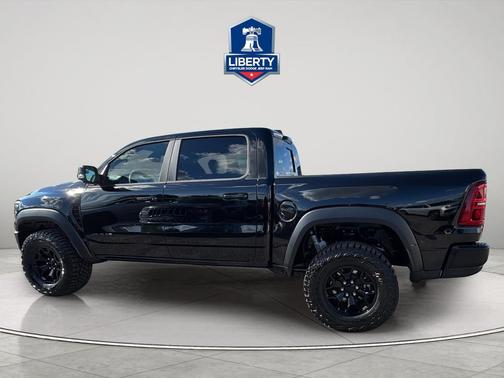 Diamond Black Crystal Pearlcoat 2026 RAM 1500 RHO