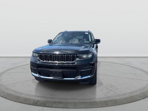 Diamond Black Crystal Pearlcoat 2023 Jeep Grand Cherokee L Limited