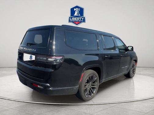 Diamond Black Crystal Pearlcoat 2024 Jeep Grand Wagoneer L Series II 4x4