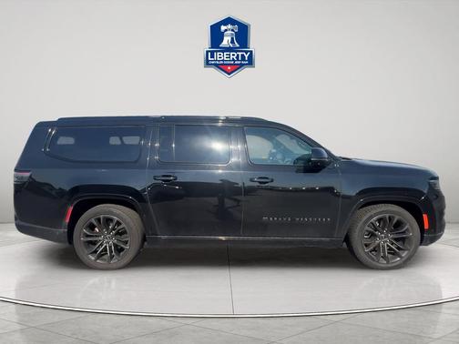 Diamond Black Crystal Pearlcoat 2024 Jeep Grand Wagoneer L Series II 4x4