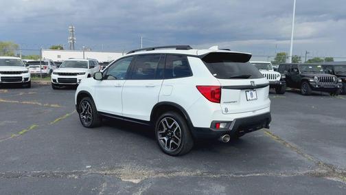 Platinum White Pearl 2022 Honda Passport AWD Elite