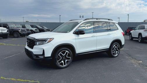 Platinum White Pearl 2022 Honda Passport AWD Elite