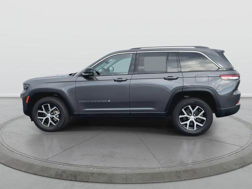 Baltic Gray Metallic Clearcoat 2023 Jeep Grand Cherokee Limited