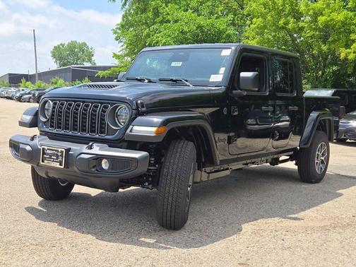 Black Clear-Coat Exterior Paint 2026 Jeep Gladiator Sport S