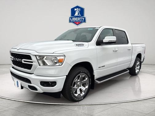 Bright White Clearcoat 2022 RAM 1500 Big Horn/Lone Star