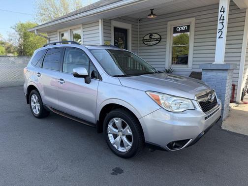 Ice Silver Metallic 2014 Subaru Forester 2.5i Touring