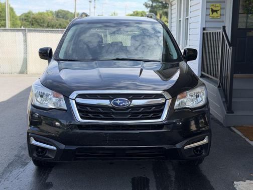 Crystal Black Silica 2017 Subaru Forester 2.5i Premium