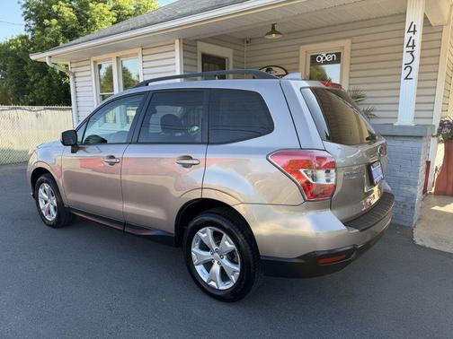 Burnished Bronze Metallic 2016 Subaru Forester 2.5i Premium