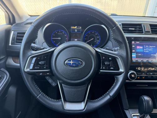 Ice Silver Metallic 2019 Subaru Outback 2.5i Limited