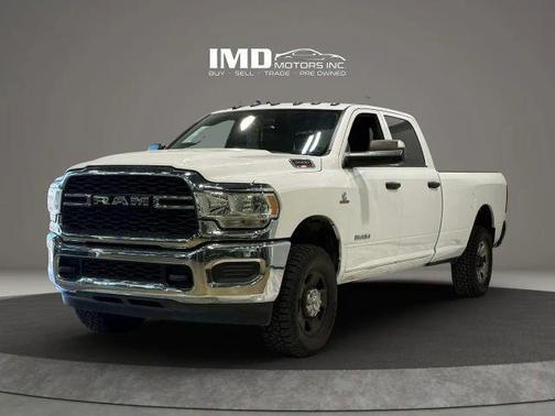 Bright White Clearcoat 2021 RAM 3500 Tradesman Crew Cab 4x4 8' Box