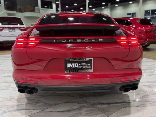 2018 Porsche Panamera 4S