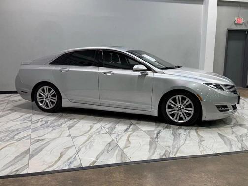 2016 Lincoln MKZ Base