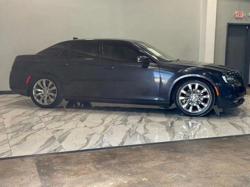 2018 Chrysler 300 S