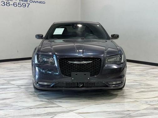 2018 Chrysler 300 S