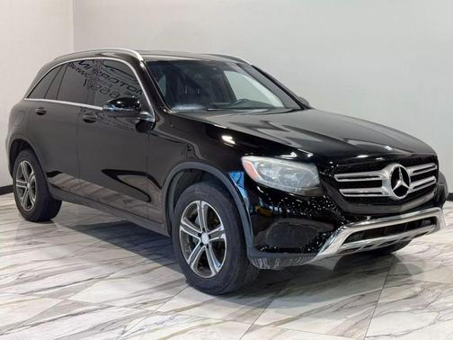 2017 Mercedes-Benz GLC 300 Base