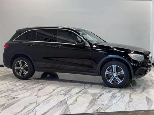 2017 Mercedes-Benz GLC 300 Base