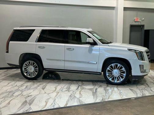 2017 Cadillac Escalade Platinum