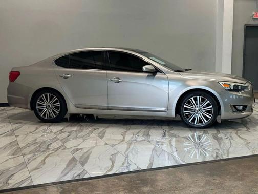 2014 Kia Cadenza Premium