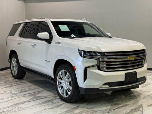 Iridescent Pearl Tricoat 2023 Chevrolet Tahoe 4WD High Country
